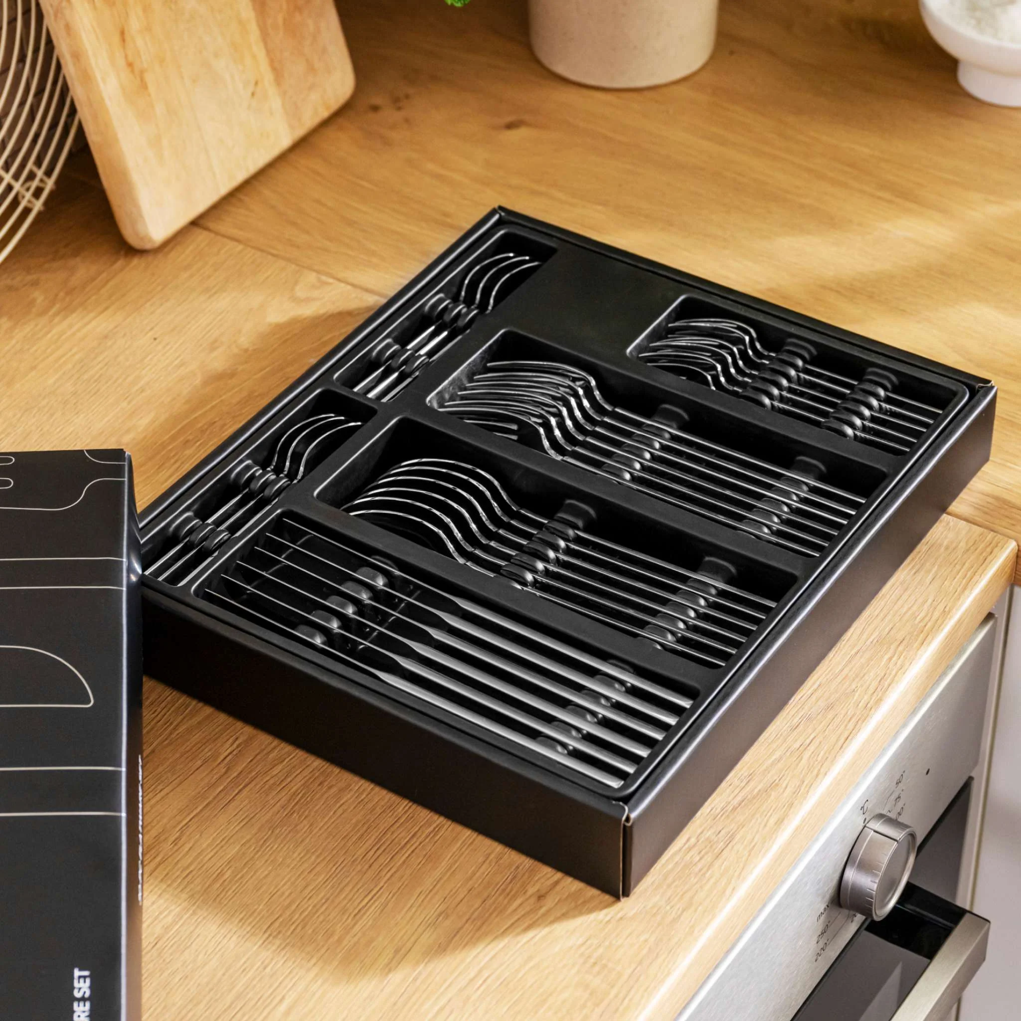 Flatware Set (30 piece) - Image 4